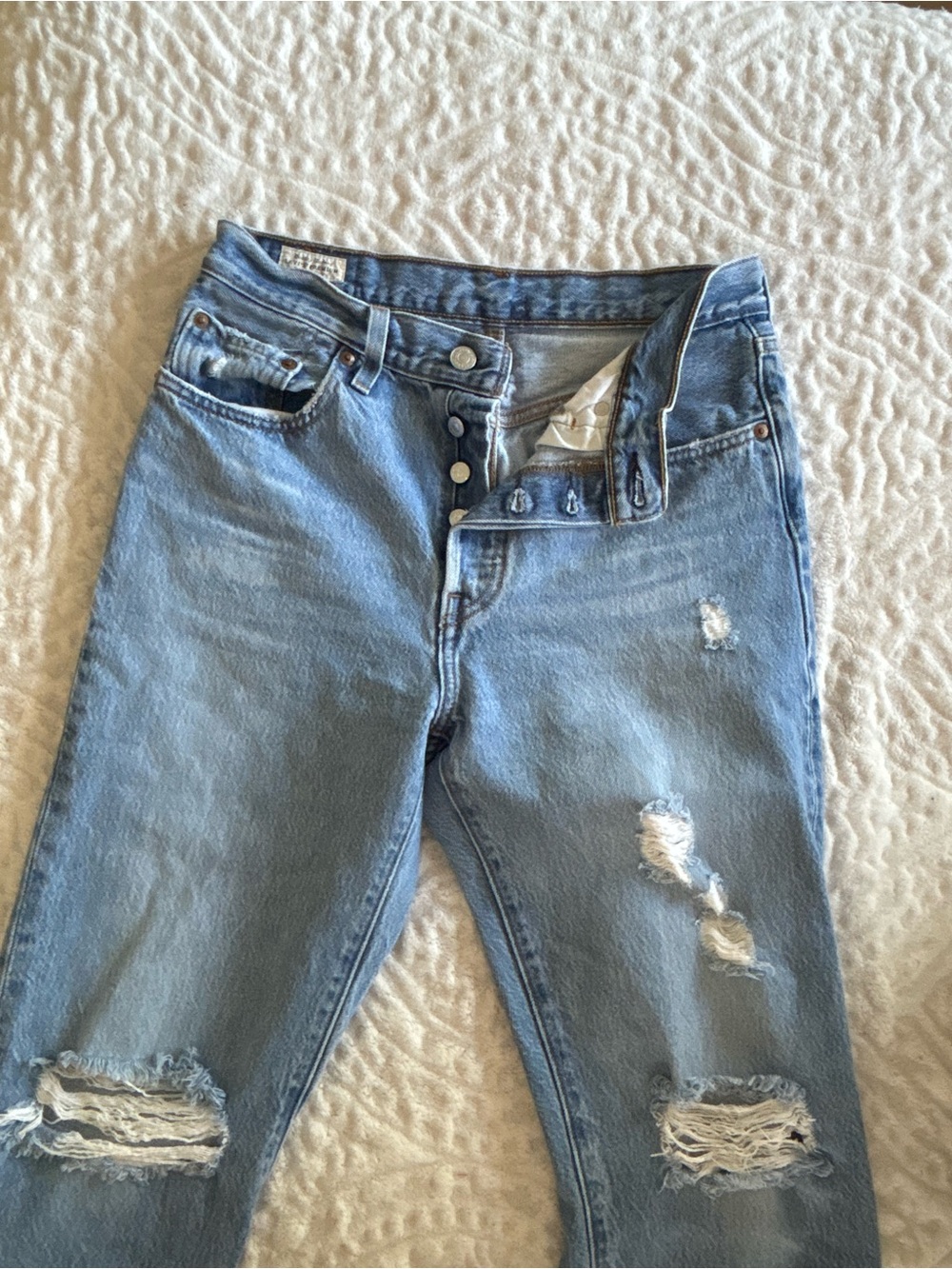 501 Levi's Light Blue Distressed Boyfriend Jeans